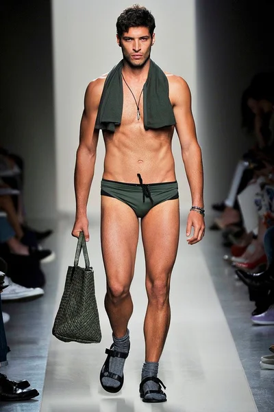 Look 29